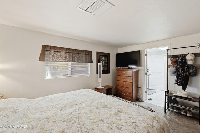 9701 W Calle Anasazi, Tucson, AZ 85735