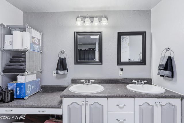 9701 W Calle Anasazi, Tucson, AZ 85735