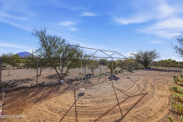 9701 W Calle Anasazi, Tucson, AZ 85735