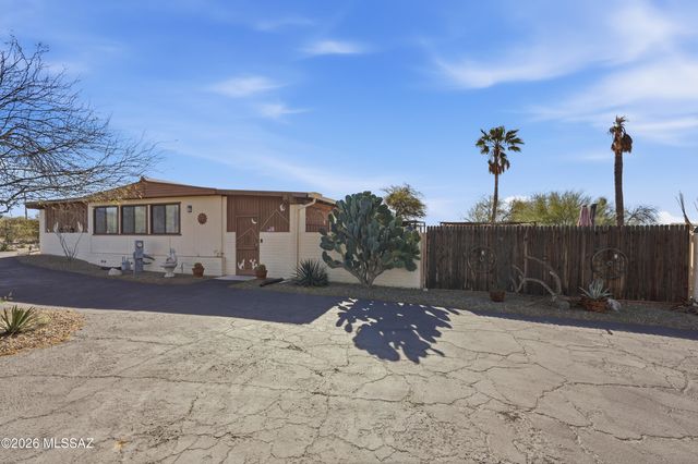 9701 W Calle Anasazi, Tucson, AZ 85735