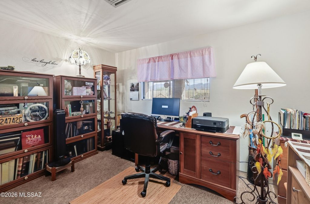 Image 29 of property listing at 9701 W Calle Anasazi, Tucson, AZ 85735