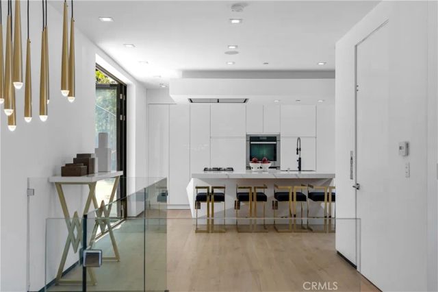 8144 Gould, Los Angeles, CA 90046