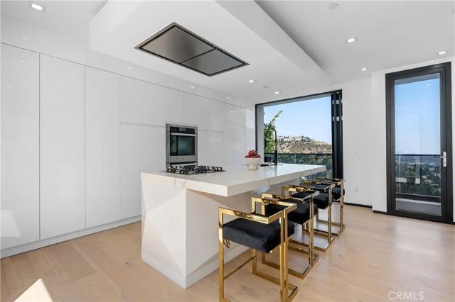 8144 Gould, Los Angeles, CA 90046