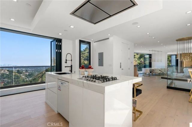 8144 Gould, Los Angeles, CA 90046