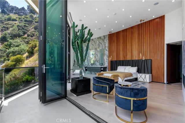 8144 Gould, Los Angeles, CA 90046