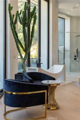 8144 Gould, Los Angeles, CA 90046