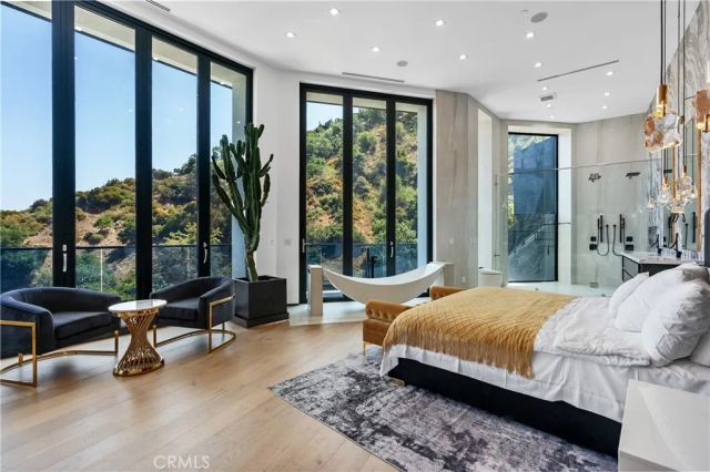 8144 Gould, Los Angeles, CA 90046