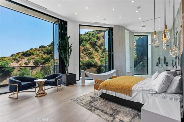 8144 Gould, Los Angeles, CA 90046