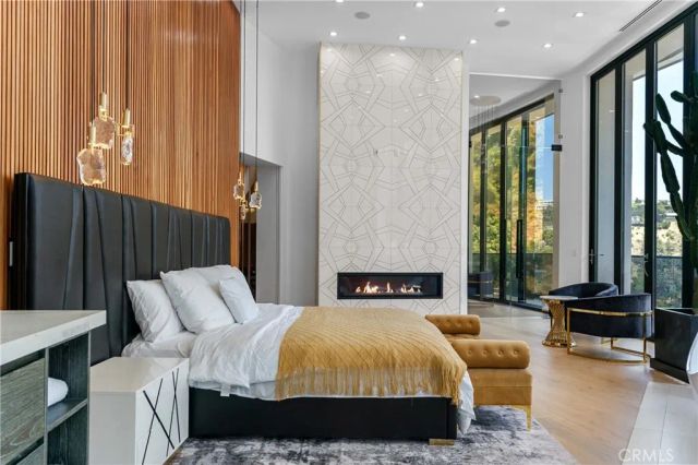 8144 Gould, Los Angeles, CA 90046