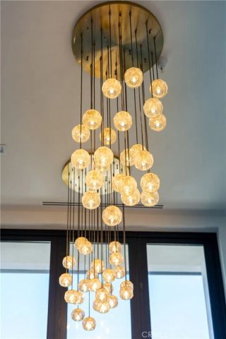 8144 Gould, Los Angeles, CA 90046