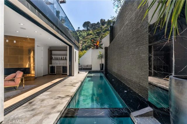 8144 Gould, Los Angeles, CA 90046