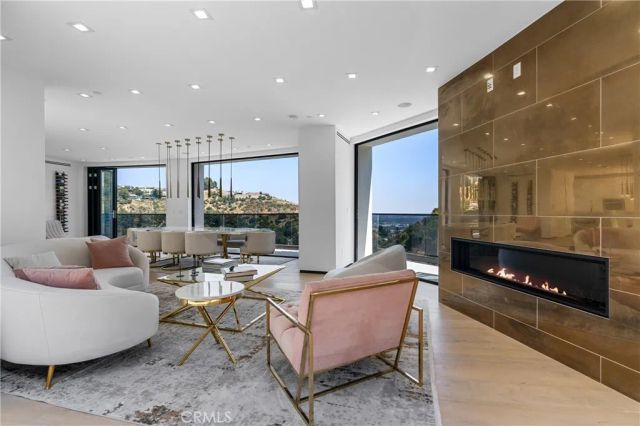 8144 Gould, Los Angeles, CA 90046