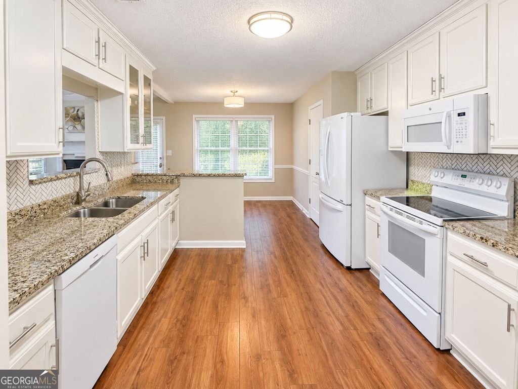 3044 Lincoln Log Way, Mcdonough, GA 30252 — photo 5