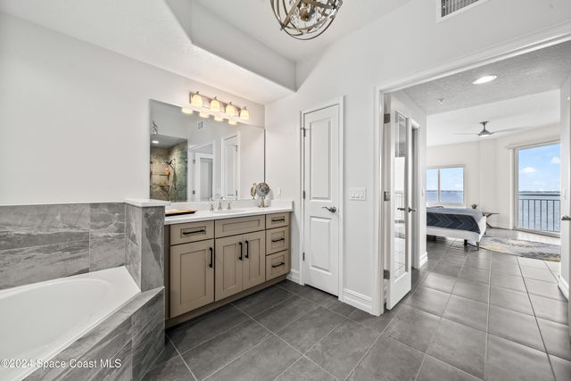 1465 S Harbor City Boulevard 702, Melbourne, FL 32901