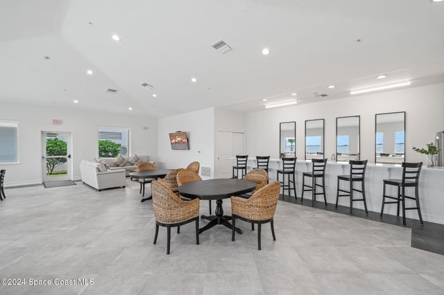 1465 S Harbor City Boulevard 702, Melbourne, FL 32901