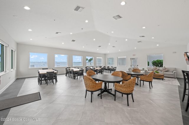 1465 S Harbor City Boulevard 702, Melbourne, FL 32901