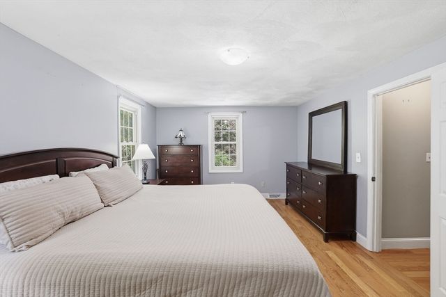 5 Brook St, Middleboro, MA 02346