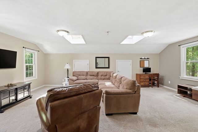 5 Brook St, Middleboro, MA 02346