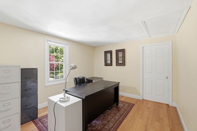 5 Brook St, Middleboro, MA 02346