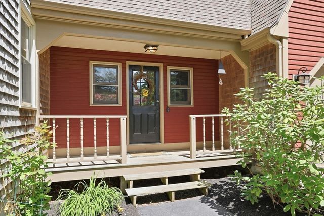 5 Brook St, Middleboro, MA 02346