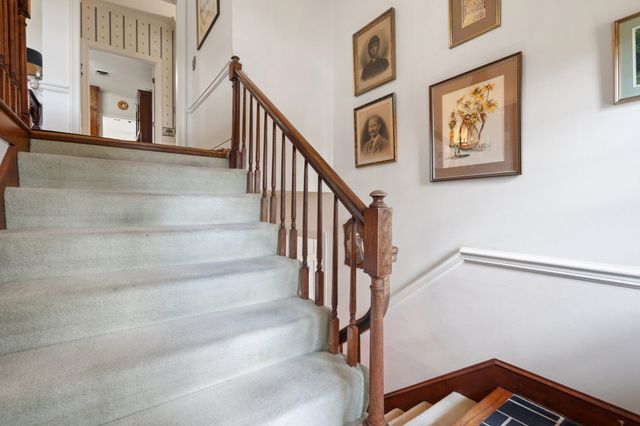500 WAKEFIELD CIR, Staunton, VA 24401