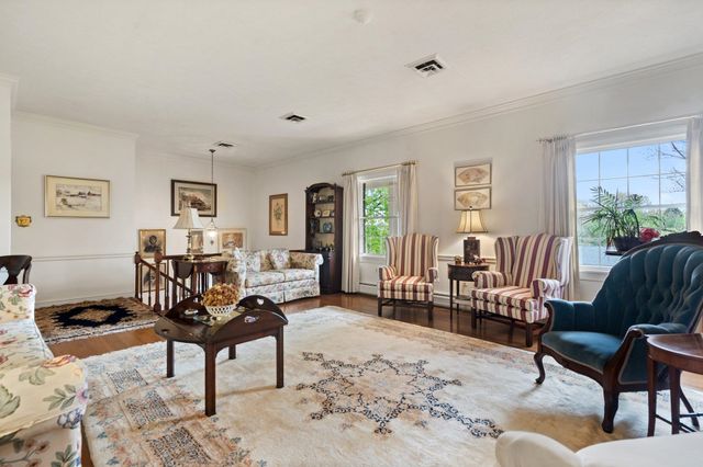 500 WAKEFIELD CIR, Staunton, VA 24401