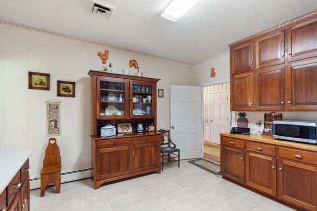 500 WAKEFIELD CIR, Staunton, VA 24401