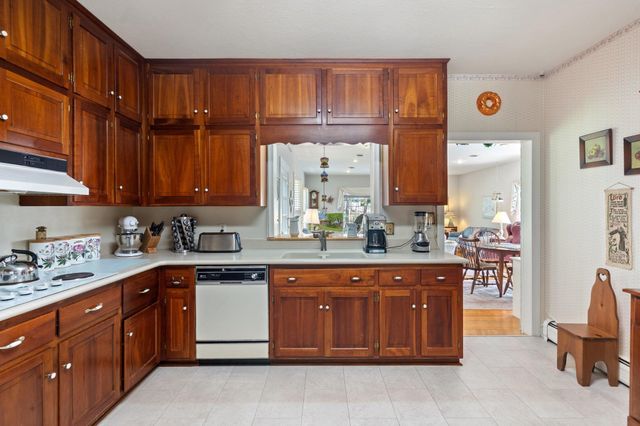 500 WAKEFIELD CIR, Staunton, VA 24401