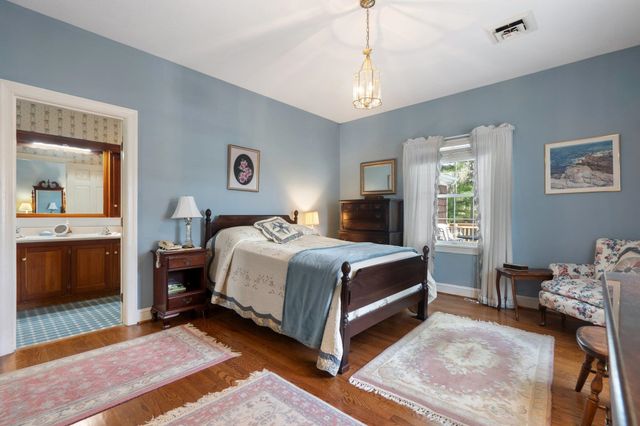 500 WAKEFIELD CIR, Staunton, VA 24401