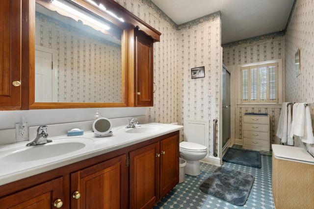500 WAKEFIELD CIR, Staunton, VA 24401