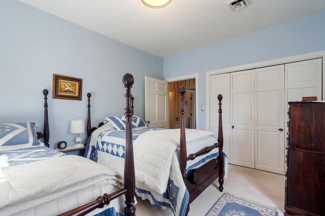 500 WAKEFIELD CIR, Staunton, VA 24401