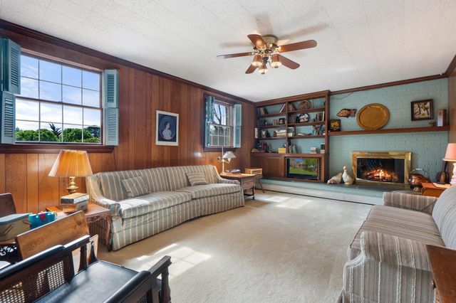 500 WAKEFIELD CIR, Staunton, VA 24401