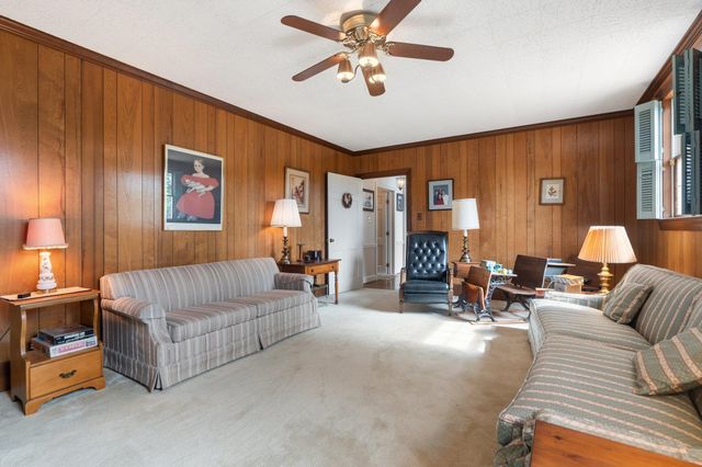 500 WAKEFIELD CIR, Staunton, VA 24401