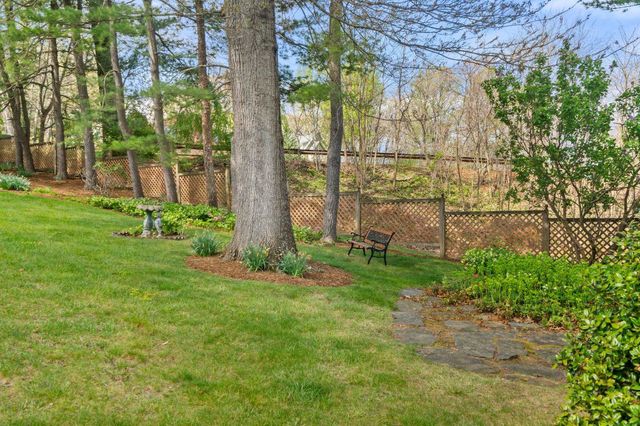 500 WAKEFIELD CIR, Staunton, VA 24401