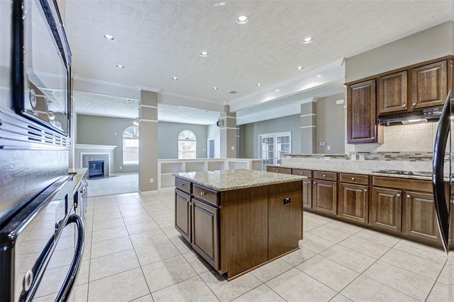 3718 Quarter Horse Trail, Manvel, TX 77578