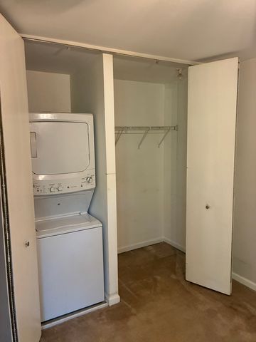 5950 Oakwood Drive 3H, Lisle, IL 60532