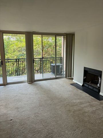 5950 Oakwood Drive 3H, Lisle, IL 60532