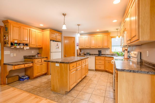 10771 Scott Avenue N, Brooklyn Park, MN 55443