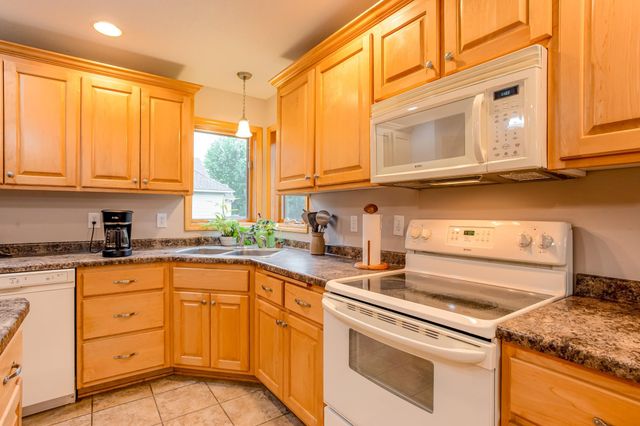 10771 Scott Avenue N, Brooklyn Park, MN 55443