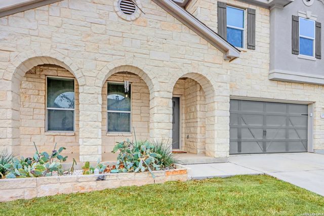 2077 Oxbow, New Braunfels, TX 78130