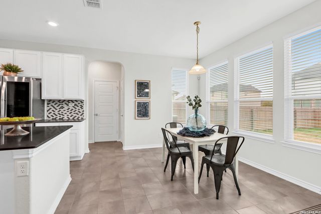 2077 Oxbow, New Braunfels, TX 78130