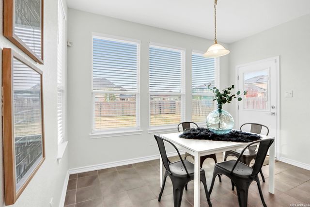 2077 Oxbow, New Braunfels, TX 78130