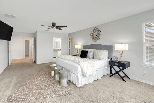 2077 Oxbow, New Braunfels, TX 78130