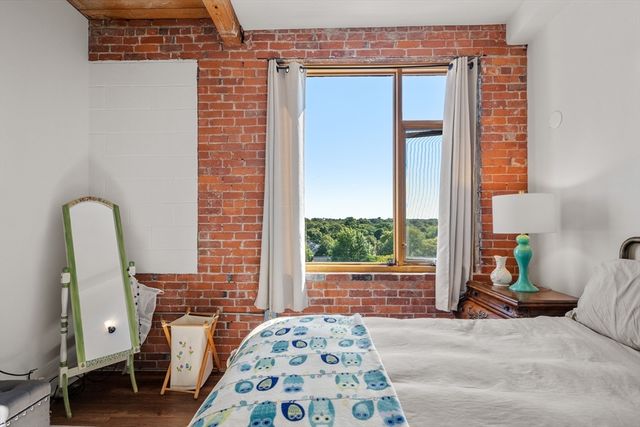 147 Centre Street 603, Brockton, MA 02302