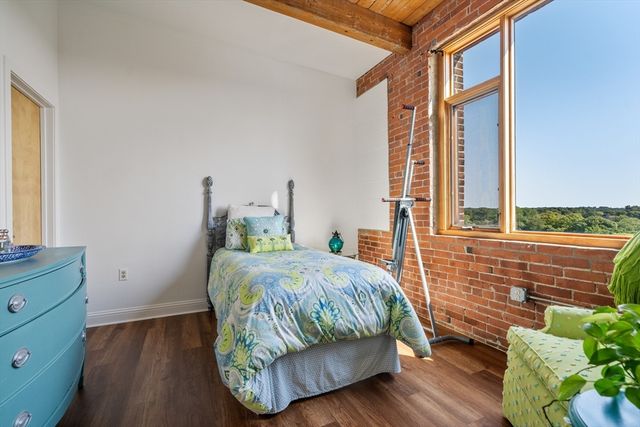 147 Centre Street 603, Brockton, MA 02302