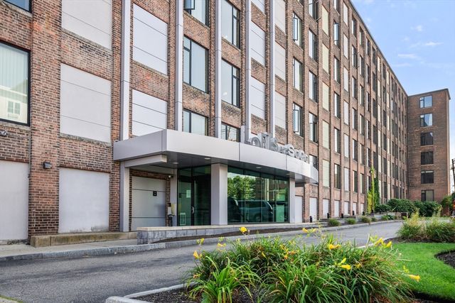 147 Centre Street 603, Brockton, MA 02302