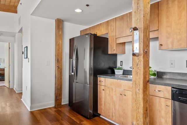 147 Centre Street 603, Brockton, MA 02302