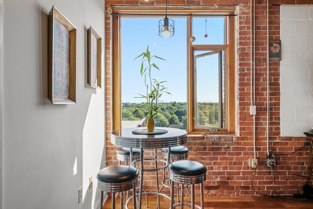 147 Centre Street 603, Brockton, MA 02302