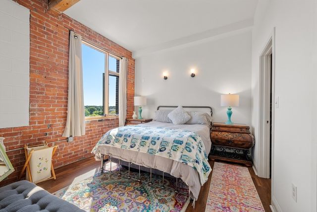 147 Centre Street 603, Brockton, MA 02302