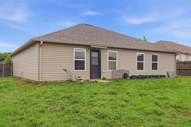 1200 Granite Lane, Noble, OK 73068